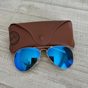 Ray-Ban Aviator Sunglasses 🕶️